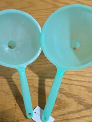 طقم قمع عدد 2 ذو يدة